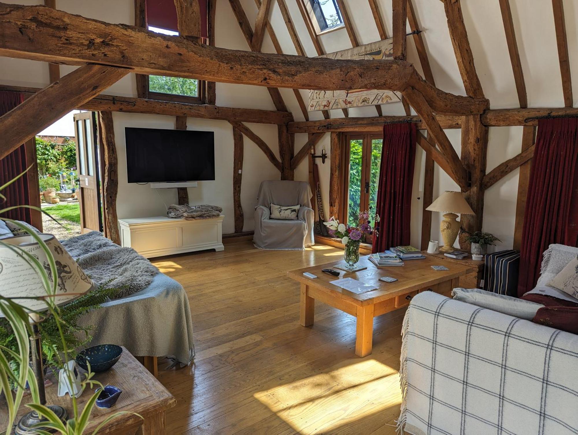 Cosy Listed Barn In Peaceful Country Village Granborough Bagian luar foto